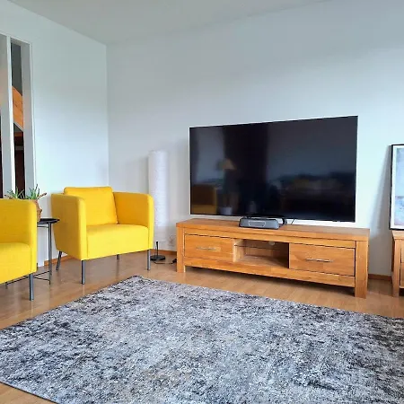 Lejlighed Together In One Spacious 3 Storey Private Comfortable Ideal For Groups