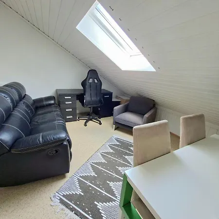 Together In One Spacious 3 Storey Private Comfortable Ideal For Groups *