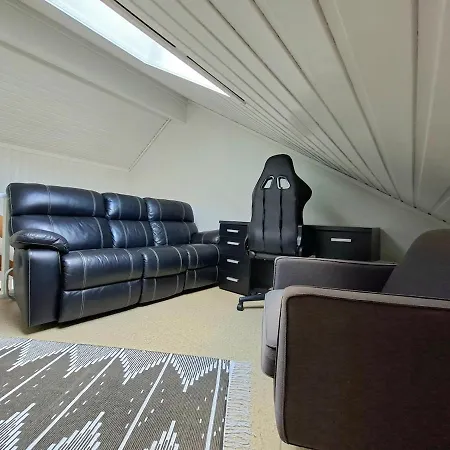 Together In One Spacious 3 Storey Private Comfortable Ideal For Groups كريستينساند