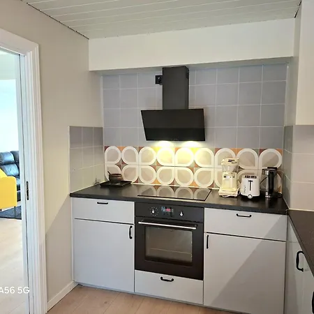 Together In One Spacious 3 Storey Private Comfortable Ideal For Groups קריסטיאנסאנד