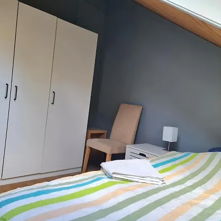 Together In One Spacious 3 Storey Private Comfortable Ideal For Groups